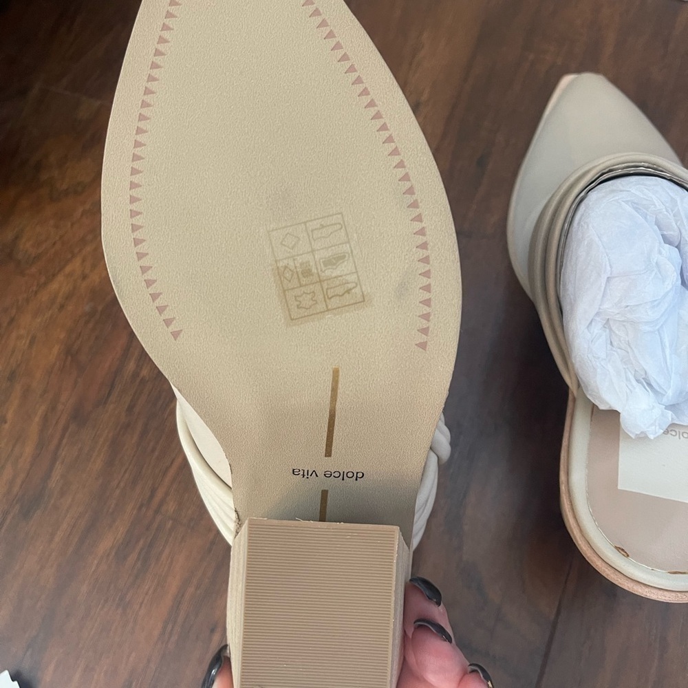 Dolce Vita Cream Pointed-Toe Knot Mules - Picture 3 of 6